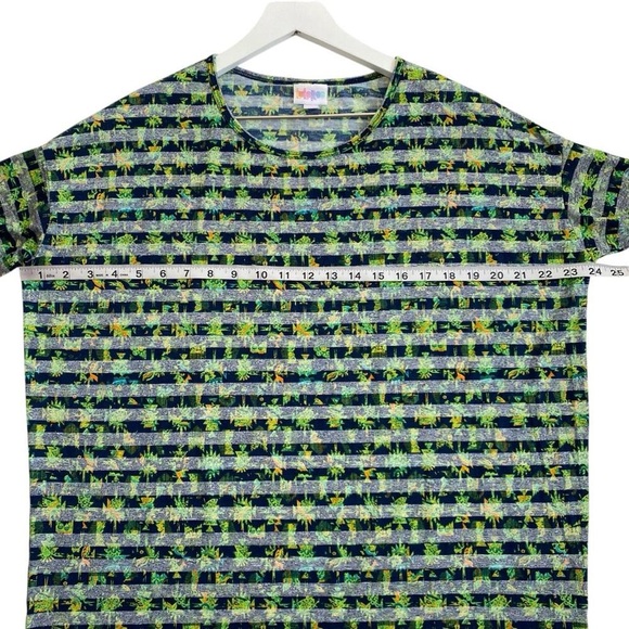 Patterned Short Sleeve Top - Picture 4 of 4